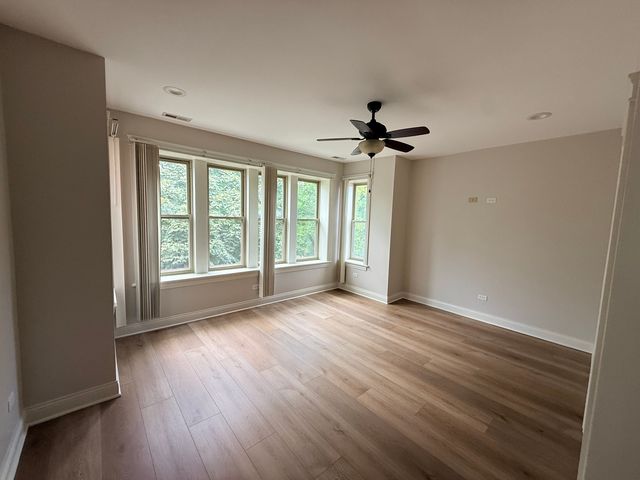 1025 S Austin Boulevard 2N, Chicago, IL 60644