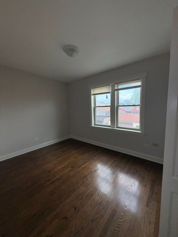 1025 S Austin Boulevard 2N, Chicago, IL 60644
