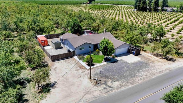 5215 Prairie Flower Rd, Ceres, CA 95307