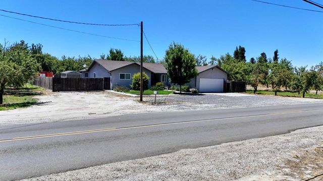 5215 Prairie Flower Rd, Ceres, CA 95307