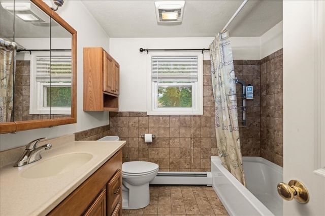 320 Mason Rd Ext, Dudley, MA 01571