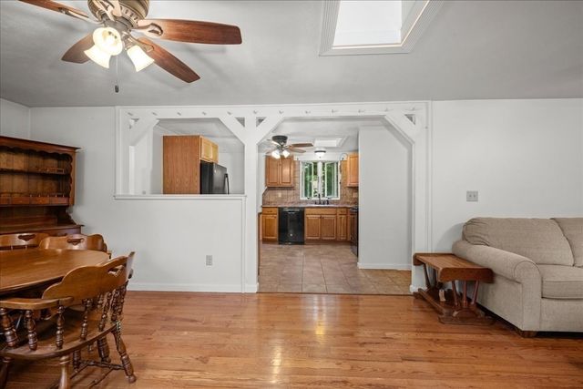 320 Mason Rd Ext, Dudley, MA 01571