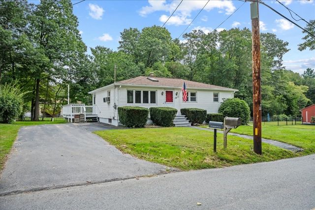 320 Mason Rd Ext, Dudley, MA 01571