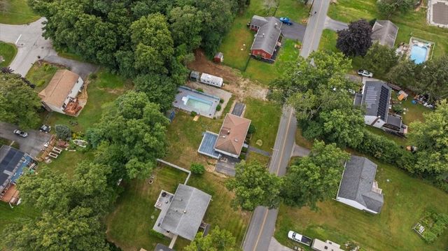 320 Mason Rd Ext, Dudley, MA 01571