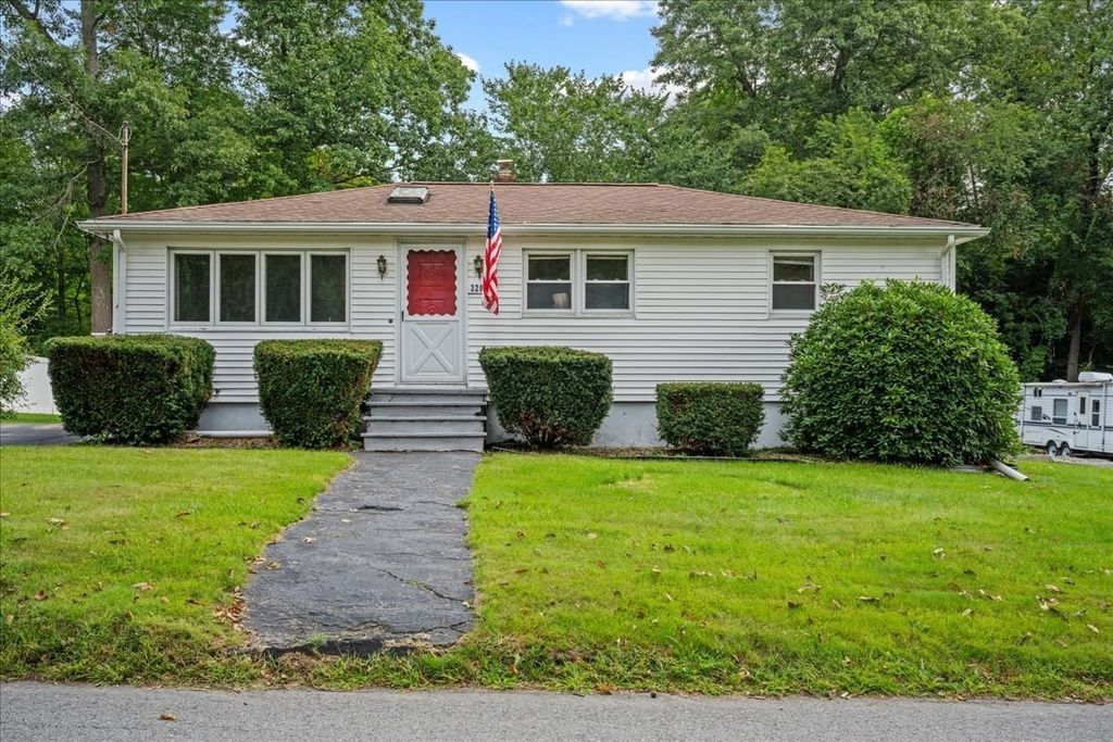 320 Mason Rd Ext, Dudley, MA 01571