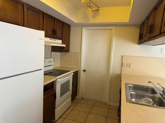 1131 Goldenrod Road 1131, Wellington, FL 33414