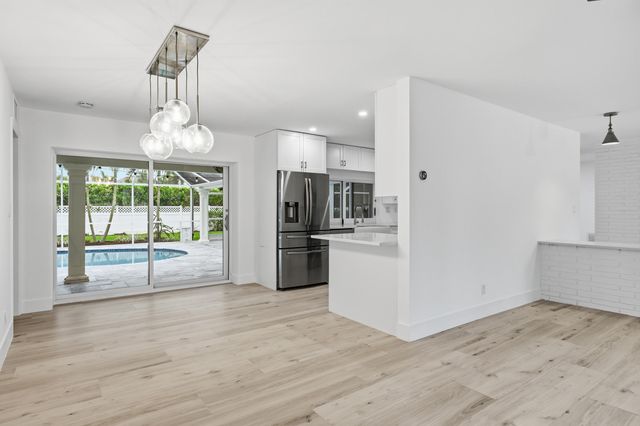 7 River Drive, Tequesta, FL 33469