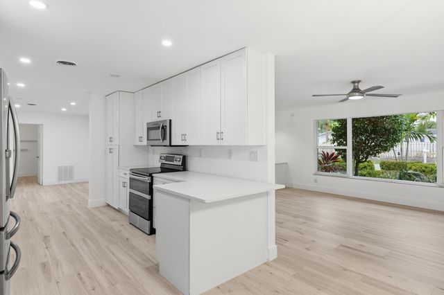 7 River Drive, Tequesta, FL 33469