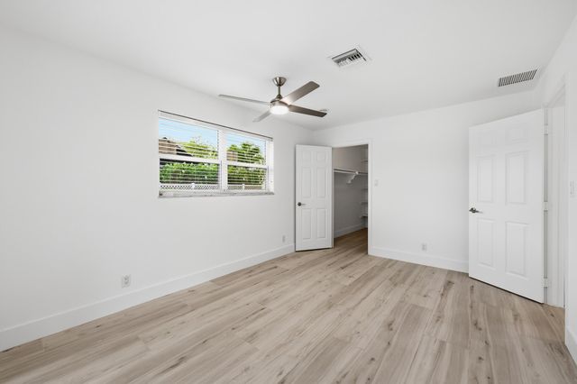 7 River Drive, Tequesta, FL 33469