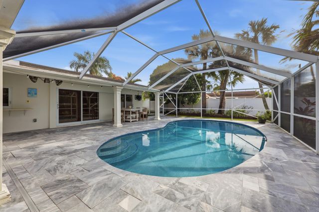 7 River Drive, Tequesta, FL 33469