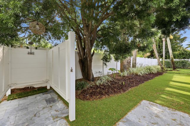 7 River Drive, Tequesta, FL 33469