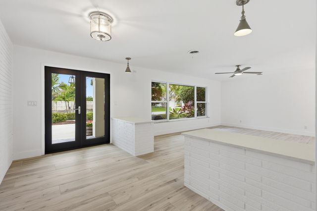 7 River Drive, Tequesta, FL 33469