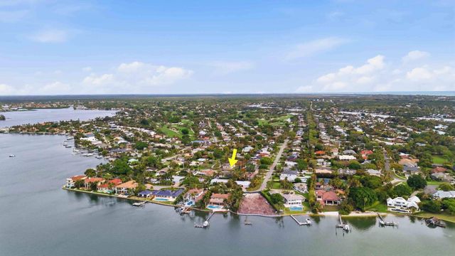 7 River Drive, Tequesta, FL 33469
