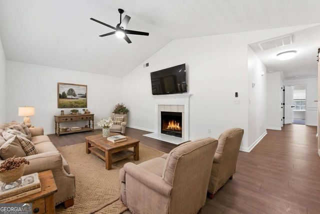 275 Jack Russell Road, Newnan, GA 30263