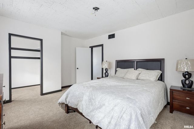 503 W PALACE, Geneseo, IL 61254