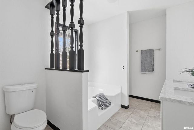 503 W PALACE, Geneseo, IL 61254