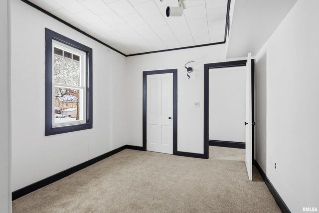 503 W PALACE, Geneseo, IL 61254