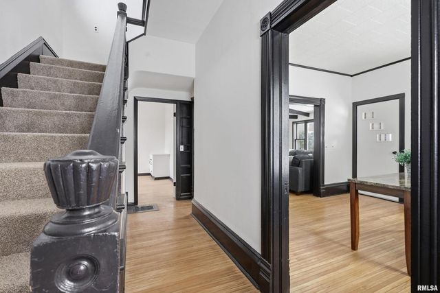 503 W PALACE, Geneseo, IL 61254