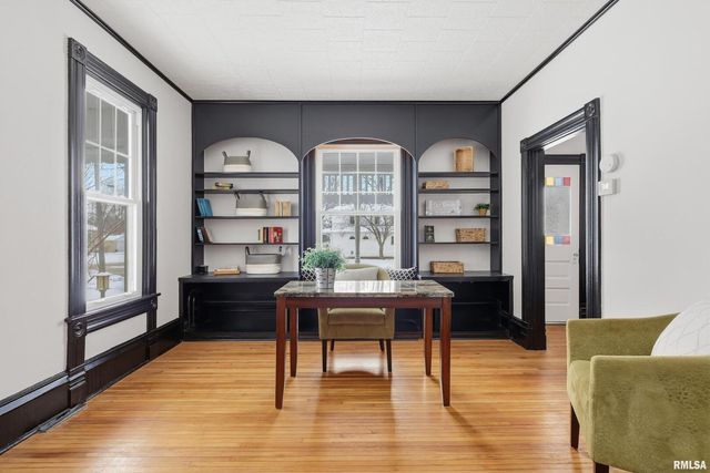 503 W PALACE, Geneseo, IL 61254