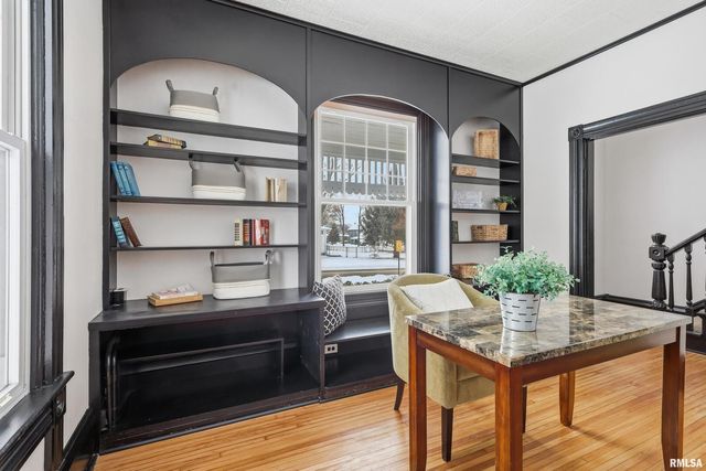 503 W PALACE, Geneseo, IL 61254