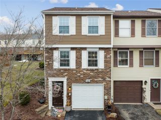 312 Shady Ridge Dr, Monroeville, PA 15146