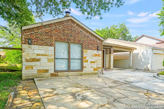 9927 Sandy Fld, San Antonio, TX 78245