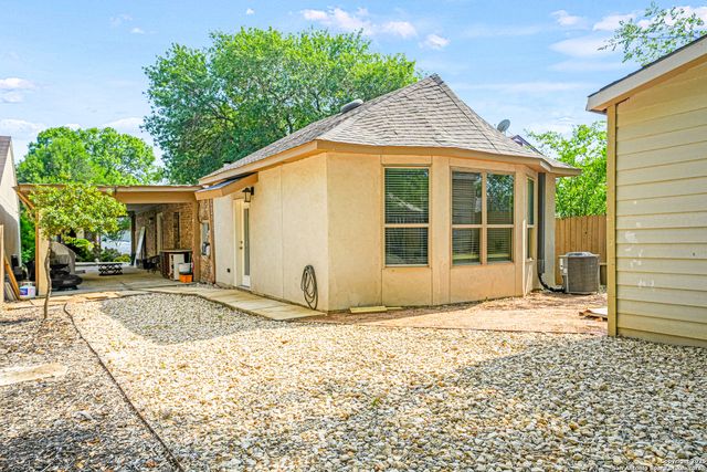 9927 Sandy Fld, San Antonio, TX 78245