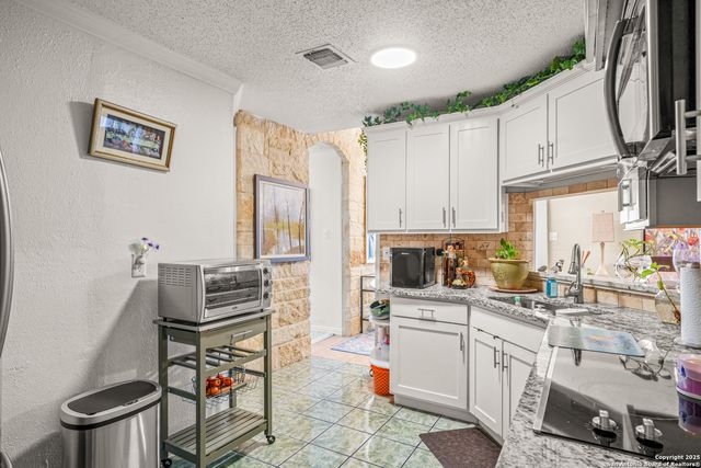 9927 Sandy Fld, San Antonio, TX 78245