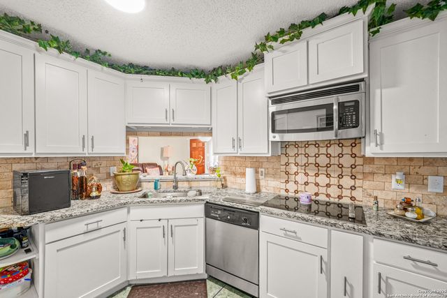 9927 Sandy Fld, San Antonio, TX 78245