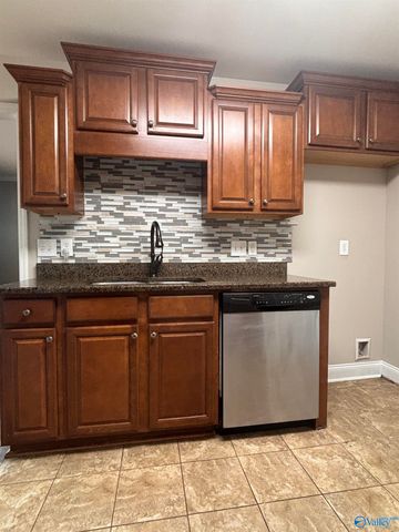 103 Summerset Lane, Huntsville, AL 35811