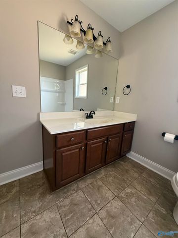 103 Summerset Lane, Huntsville, AL 35811