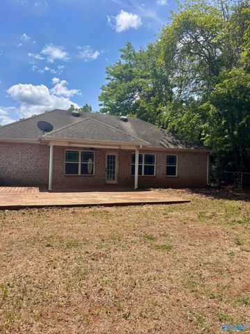 103 Summerset Lane, Huntsville, AL 35811