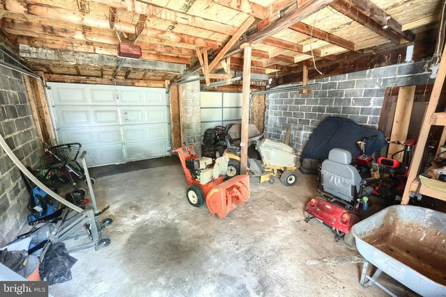 2613 BROAD ST, York, PA 17408