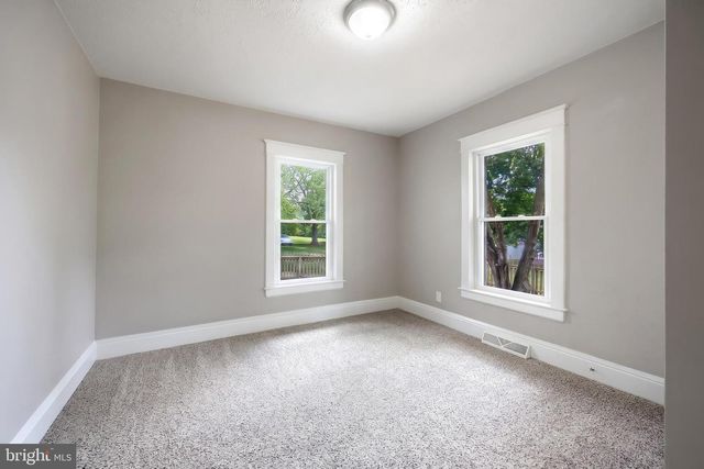 2613 BROAD ST, York, PA 17408