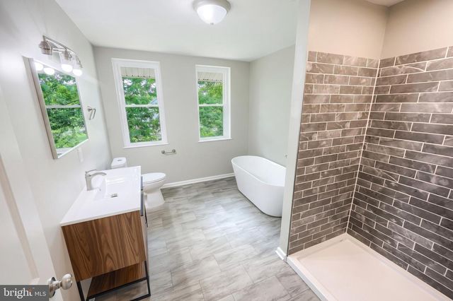 2613 BROAD ST, York, PA 17408