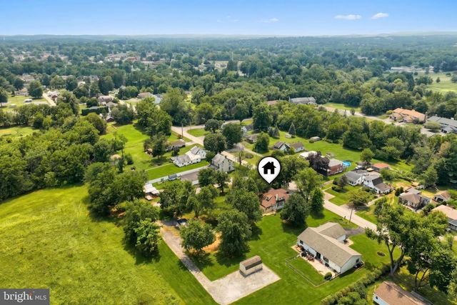 2613 BROAD ST, York, PA 17408