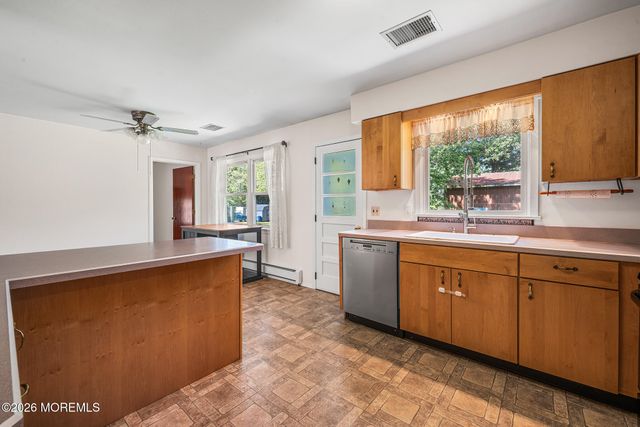 574 Henry Street, Jackson, NJ 08527