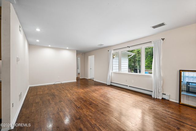 574 Henry Street, Jackson, NJ 08527
