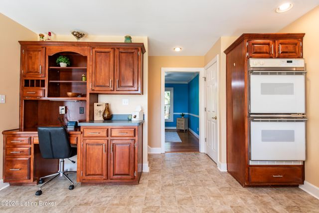 4703 Grand Dell Dr, Crestwood, KY 40014