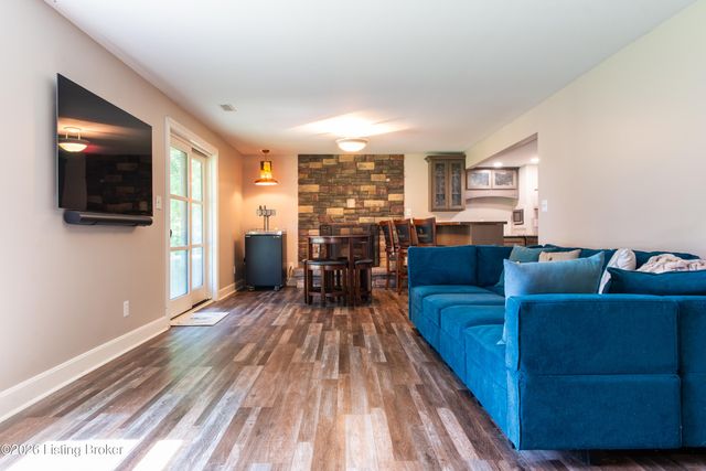 4703 Grand Dell Dr, Crestwood, KY 40014