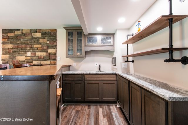 4703 Grand Dell Dr, Crestwood, KY 40014