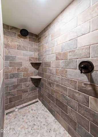 4703 Grand Dell Dr, Crestwood, KY 40014