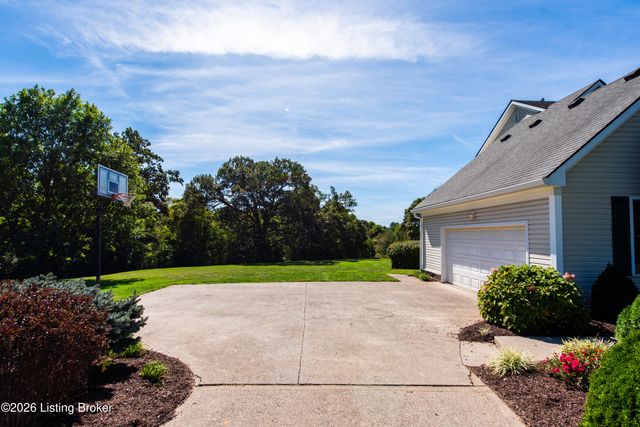 4703 Grand Dell Dr, Crestwood, KY 40014