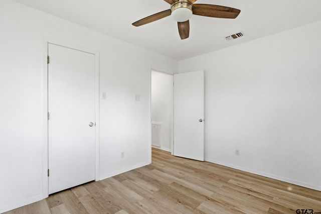 7296 E Panorama Dr, Frankston, TX 75763