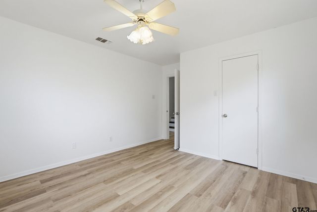 7296 E Panorama Dr, Frankston, TX 75763