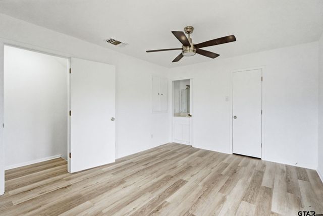 7296 E Panorama Dr, Frankston, TX 75763