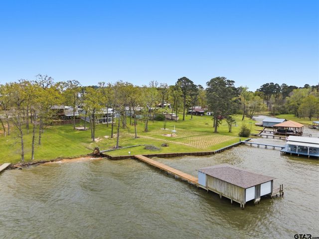 7296 E Panorama Dr, Frankston, TX 75763