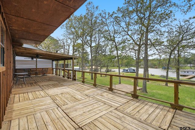 7296 E Panorama Dr, Frankston, TX 75763