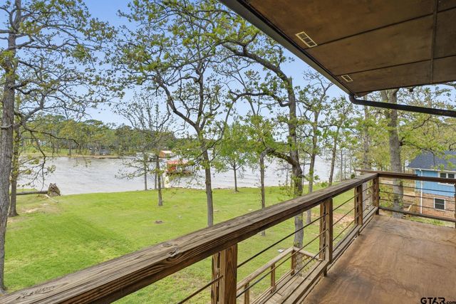 7296 E Panorama Dr, Frankston, TX 75763