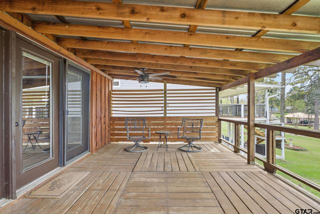 7296 E Panorama Dr, Frankston, TX 75763